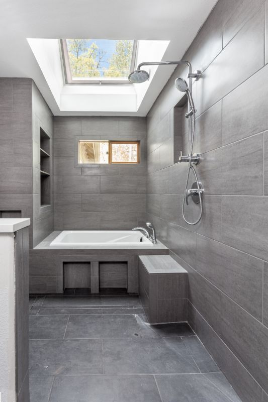 Best Bathroom Remodel Contractors in Clinton, IA